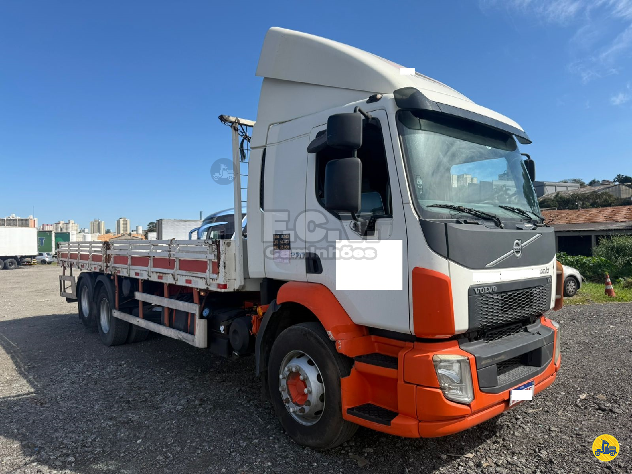 CAMINHAO VOLVO VOLVO VM 270 Conteiner 20 Pés Truck 6x2 FCV Caminhões SAO PAULO SÃO PAULO SP